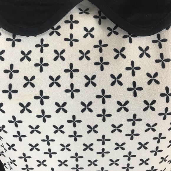 Esley White Dress with Flower Print - Picture 3 of 8